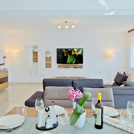 Apartment Karolina - Green Oasis Πούλα Εξωτερικό φωτογραφία