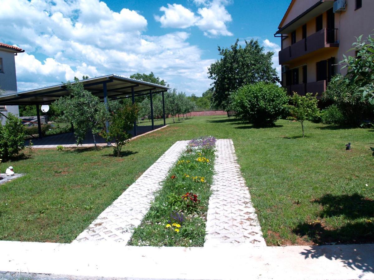 Apartment Karolina - Green Oasis Πούλα Εξωτερικό φωτογραφία